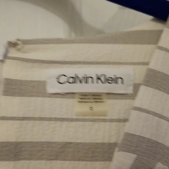 Calvin Klein wrap dress - Picture 5 of 8